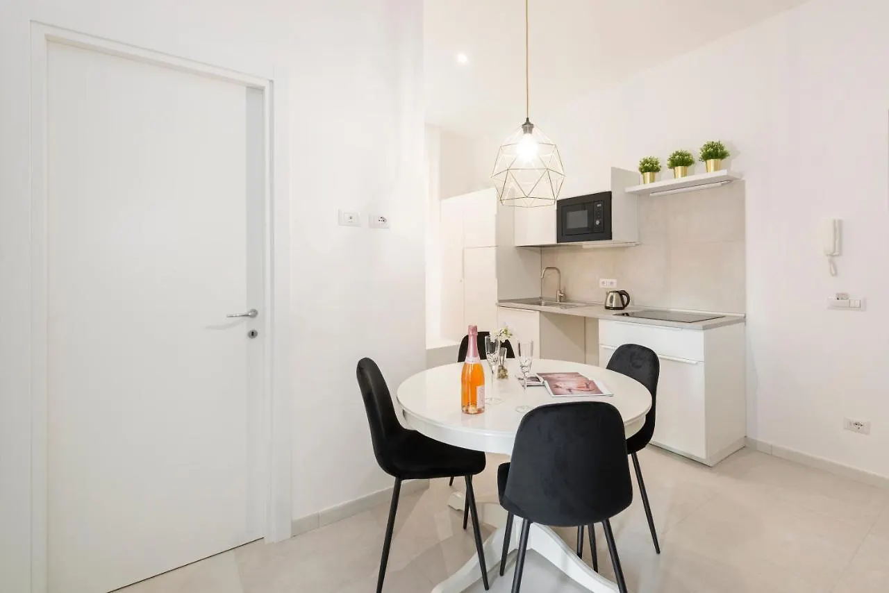 Apartament White Flat Santa Croce Rzym Włochy